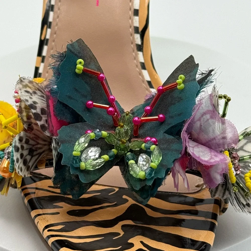 Betsey Johnson Everly Strappy Butterfly 🦋 Embellishment Heels Sandals 8 - Picture 4 of 11
